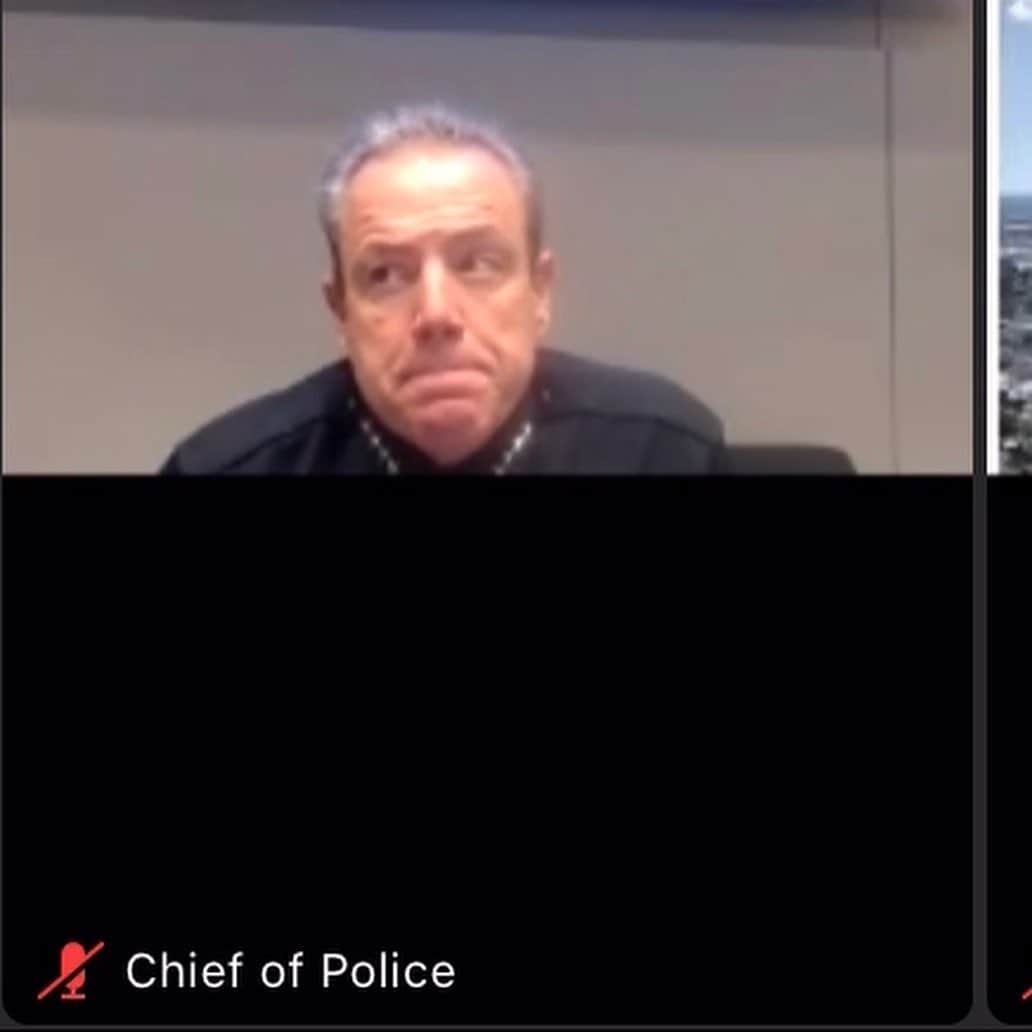 ケリー・オックスフォードのインスタグラム：「I’ve spent the last hour watching Police Chief Michel Moore get his ass served to him in 2 minute calls by Angelenos at the LA Police Commission meeting. I’m so proud of the people who told the commission they’re overfunded and funds need to be dispersed towards education and homing. I’m proud of the people who called to cry and swear at the commission  about their mistreatment at peaceful protests. Nearly every single caller has asked for Moore’s resignation and a complete overhaul of the LAPD. A river of passionate callers of all races, saying the exact same thing. I fucking hope they take this in. ((( still in progress at https://lapd.zoom.us/s/289225944 or KTLA YOUTUBE LIVE )))」