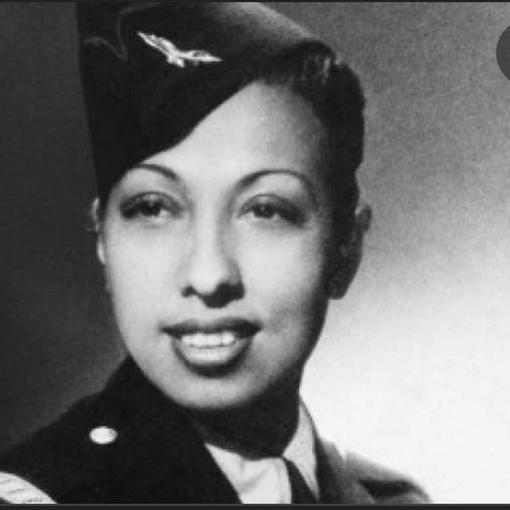 ナオミ・キャンベルさんのインスタグラム写真 - (ナオミ・キャンベルInstagram)「HAPPY BIRTHDAY JOSEPHINE BAKER QUEEN, Thank you for all you stood and fought for, and paving the way.  I’m sorry you had to run  away from USA ... we are still fighting for justice NOW for the same reasons as you then. Your heart was as pure as your voice .  May you Rest in Power 👑♥️♥️🙏🏾 #Repost  The hate directed against the colored people here in St. Louis has always given me a sad feeling... ... I ran away from St. Louis, and then I ran away from the United States of America, because of that terror of discrimination, that horrible beast which paralyzes one's very soul and body.” ———— . . .  #JosephineBaker is remembered by most people as the flamboyant African American entertainer who earned fame and fortune in Paris in the 1920s.  Yet through much of her later life, Baker became a vocal opponent of  segregation and discrimination, often initiating one-woman protests against racial injustice.  In 1963, at the age of 57, Baker flew in from France, her adopted homeland, to appear before the largest audience in her career, the 250,000 gathered at the March on Washington.  Wearing her uniform of the French Resistance, of which she was active in World War II, she and Daisy Bates were the only women to address the audience. Baker spoke just before Dr. Martin Luther King gave his “I Have a Dream” oration. What she said appears below.  It is quite long I will post the end you can find  the entire speech  https://www.blackpast.org/african-american-history/speeches-african-american-history/1963-josephine-baker-speech-march-washington/ ——— “Ladies and gentlemen, my friends and family, I have just been handed a little note, as you probably say.  It is an invitation to visit the President of the United States in his home, the White House.  I am greatly honored.  But I must tell you that a colored woman—or, as you say it here in America, a black woman—is not going there. It is a woman.  It is Josephine Baker.  This is a great honor for me.  Someday I want you children out there to have that great honor too.  And we know that that time is not someday.  We know that that time is now. I thank you, & may god bless you.  And may He continue to bless you long after」6月3日 7時29分 - naomi