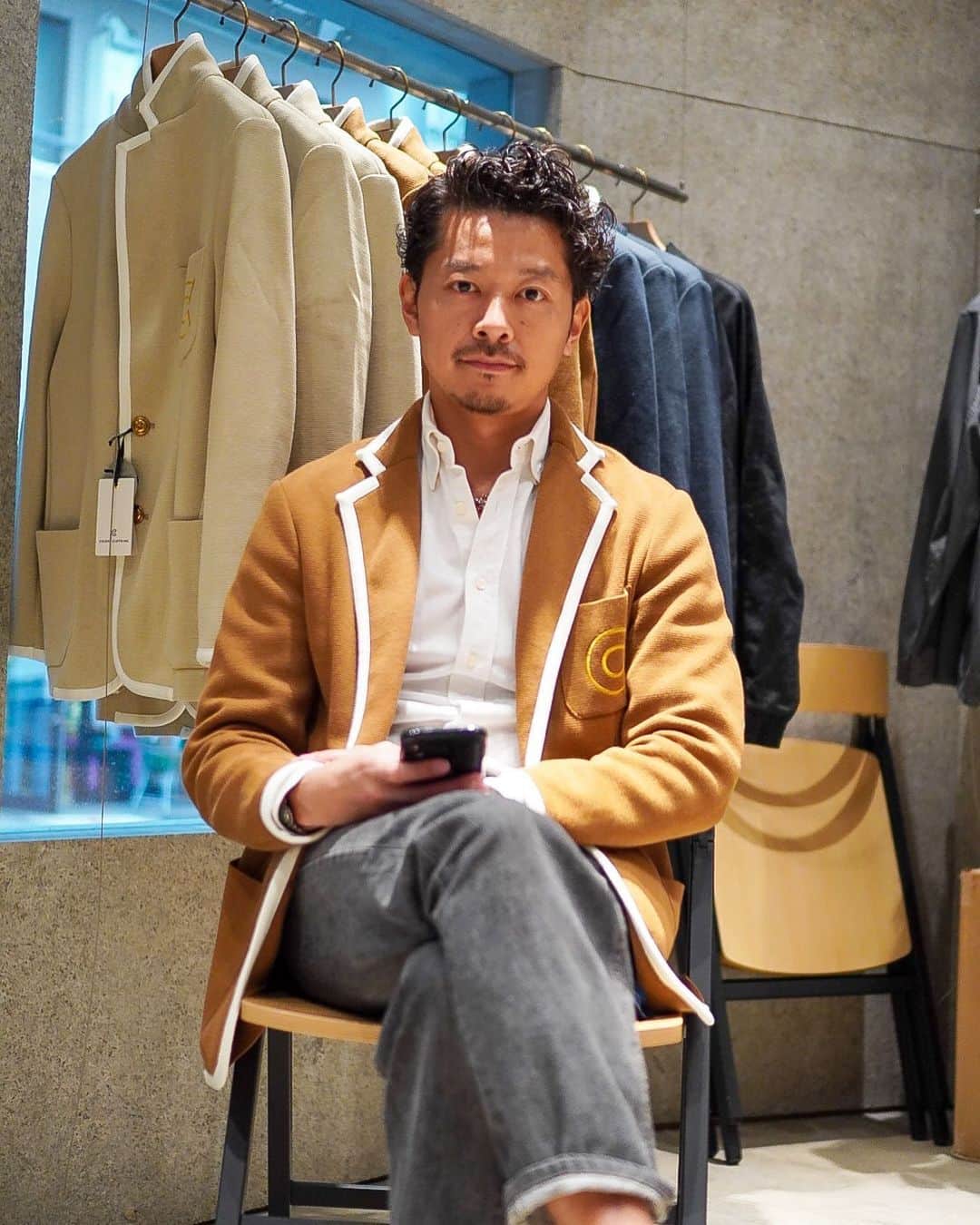 高田朋佳のインスタグラム：「We’ve started our @colony_clothing POP UP STORE in Tokyo today.  Let all you guys check our website as it is a reservation only shop!! #keepstylish ———————————————————————— #popupstore #東京 #reservationsonly  #takadachannel #youtuber #onlyone #newcolonialstyle #jetset #singapore #luxuryresort #colonyclothing #singaporelife #singaporestyle  #lifestyle #fashion #mensfashions #dapper #igfashion #sprezzatura」
