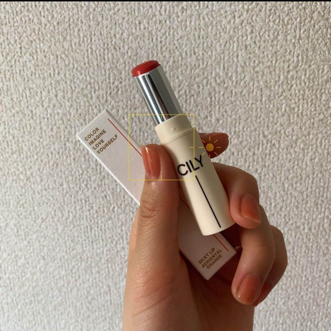 山田野絵さんのインスタグラム写真 - (山田野絵Instagram)「おすすめリップ💄 控えめなオレンジがとってもかわいいの🍊 ずっとオレンジコスメ好きだけど 夏に一番しっくりくる色🌻 もう夏の準備万端！いつでも夏よこ〜い！🍹 #cily」6月3日 17時49分 - noe.1007