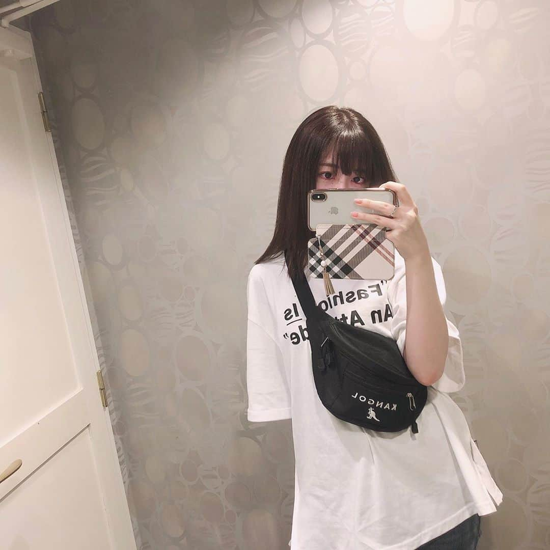 松村芽久未さんのインスタグラム写真 - (松村芽久未Instagram)「﻿ ﻿ 最近はジーパンにTシャツってカジュアル﻿ な感じの服装も好き👗💜暑くなってきたしね！﻿ ﻿ ﻿ 自粛あけたとはいえ、変わらず感染対策は﻿ しっかりしながら外にでます！！！﻿ ﻿ 寒い時期は大丈夫なんやけど暑い時期は﻿ マスクの中あっついですよね😷☀️笑﻿ ﻿ ﻿ #ootd」6月3日 17時53分 - m.egu0626