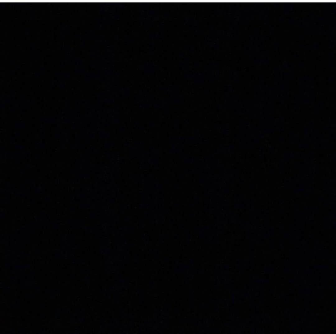 軍地彩弓さんのインスタグラム写真 - (軍地彩弓Instagram)「憎しみからは何も生まれない。  平和を祈ること。 人を思いやること。 自分ができることを始めよう。  #blackouttuesday」6月3日 9時39分 - sayumi7