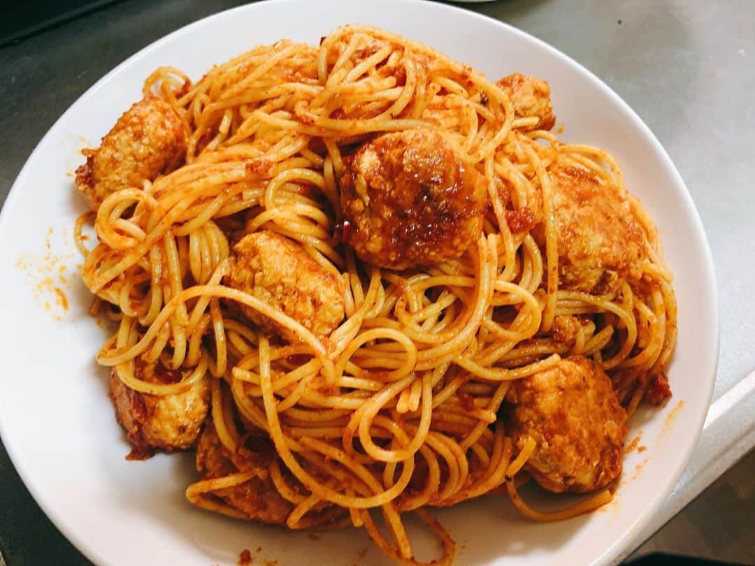 伊波まりやさんのインスタグラム写真 - (伊波まりやInstagram)「カリオストロの城風パスタ . 作るの時間かかったけど美味しかった🍴💕 . . . #ジブリ飯 #カリオストロの城 #カリオストロの城パスタ #ミートボールパスタ #美味しい #ご飯 #jiburi #음식 #파스타 #맛있다 #맛스타그램 #pasta #meatballs #delicious」6月3日 10時24分 - mariya_gram