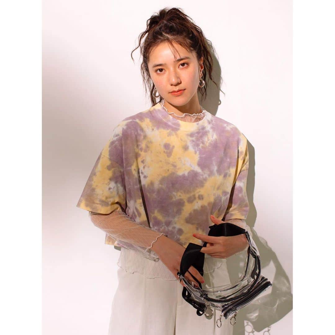 WEGOさんのインスタグラム写真 - (WEGOInstagram)「ㅤㅤㅤㅤㅤㅤㅤㅤㅤㅤㅤㅤㅤ ✔︎tie-dye wide short T-shirt ¥2,199(tax in) size:F ✔︎sheer long sleeve T-shirt ¥1,099(tax in) size:F ✔︎linen blend straight pants ¥3,299(tax in) size:F ✔︎ring zip clear waist  bag ¥2,529(tax in) size:F ㅤㅤㅤㅤㅤㅤㅤㅤㅤㅤㅤㅤㅤ @mitoyokota  ㅤㅤㅤㅤㅤㅤㅤㅤㅤㅤㅤㅤㅤ #WEGO #WEGOMagazine #spring #summer #fashion #ladies #レディース #タイダイ #タイダイ柄 #シアー #リネン #リネンパンツ #ウエストバッグ #Tシャツコーデ #tiedye #tshirt #tshirtstyle #linen #clear」6月3日 11時23分 - wego_official