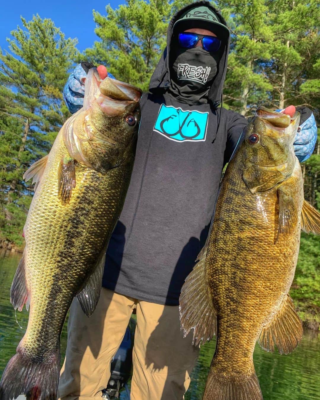 Filthy Anglers™さんのインスタグラム写真 - (Filthy Anglers™Instagram)「Yup it’s those @freshbaitz guys at it again. This time the better half @mr.franchise (I’m kidding Tony just felt right to say.) Obviously these guys know fishing and know their baits, absolutely killing it this season and are so kind to support out brand. Some of the nicest guys you will meet. Do us a favor and show them some love and check out their products. The support they have showed us without us even asking has been unreal! Go get yourself some Scorpion Baits @freshbaitz and catch some donkeys! Thanks John, you are Certified Filthy, he’s a pretty good at dancing too, just saying! www.filthyanglers.com #fishing #freshbaitz #bassfishing #smallmouth #angler #bigbass #bronzeback #fish #kayakfishing #mlf #bassmaster」6月3日 11時33分 - filthyanglers