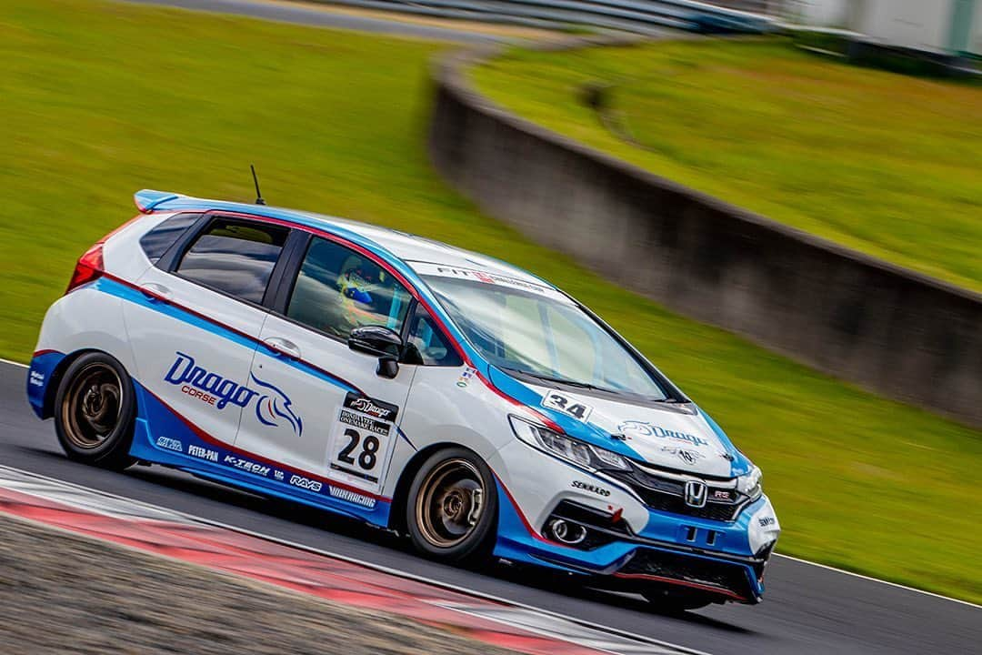 mistbahnさんのインスタグラム写真 - (mistbahnInstagram)「_ Dorago CORSE ★ セナルト Honda GK5 FIT (JAZZ) _ Shot on May-24 2020 "HONDA VTEC ONE MAKE RACE 2020 Rd.2" organized by @zerofighterautocustom at Okayama International Circuit _ driver: @simonomai car: @dragocorse_official photo: @mistbahn _ _ JP) 2020年5月24日 岡山国際サーキット、ゼロファイターさん主催「HONDA VTEC ONE MAKE RACE 2020 Rd.2」。 _ _ #hondavteconemakerace #ホンダvtecワンメイクレース #zerofighterautocustom #okayamainternationalcircuit #岡山国際サーキット #dragocorse #ドラゴコルセ #セナルト #sennard #simonomai #下野麻衣 #fit #hondafit #ホンダフィット #フィット #jazz #hondajazz #honda #gk5 #gkfit #vtec #hondafitrs #fitrs #fit15challengecup #鈴鹿クラブマンレース #l15b #l13b #timeattack #timeattackjapan #hondasontrack」6月3日 12時04分 - mistbahn