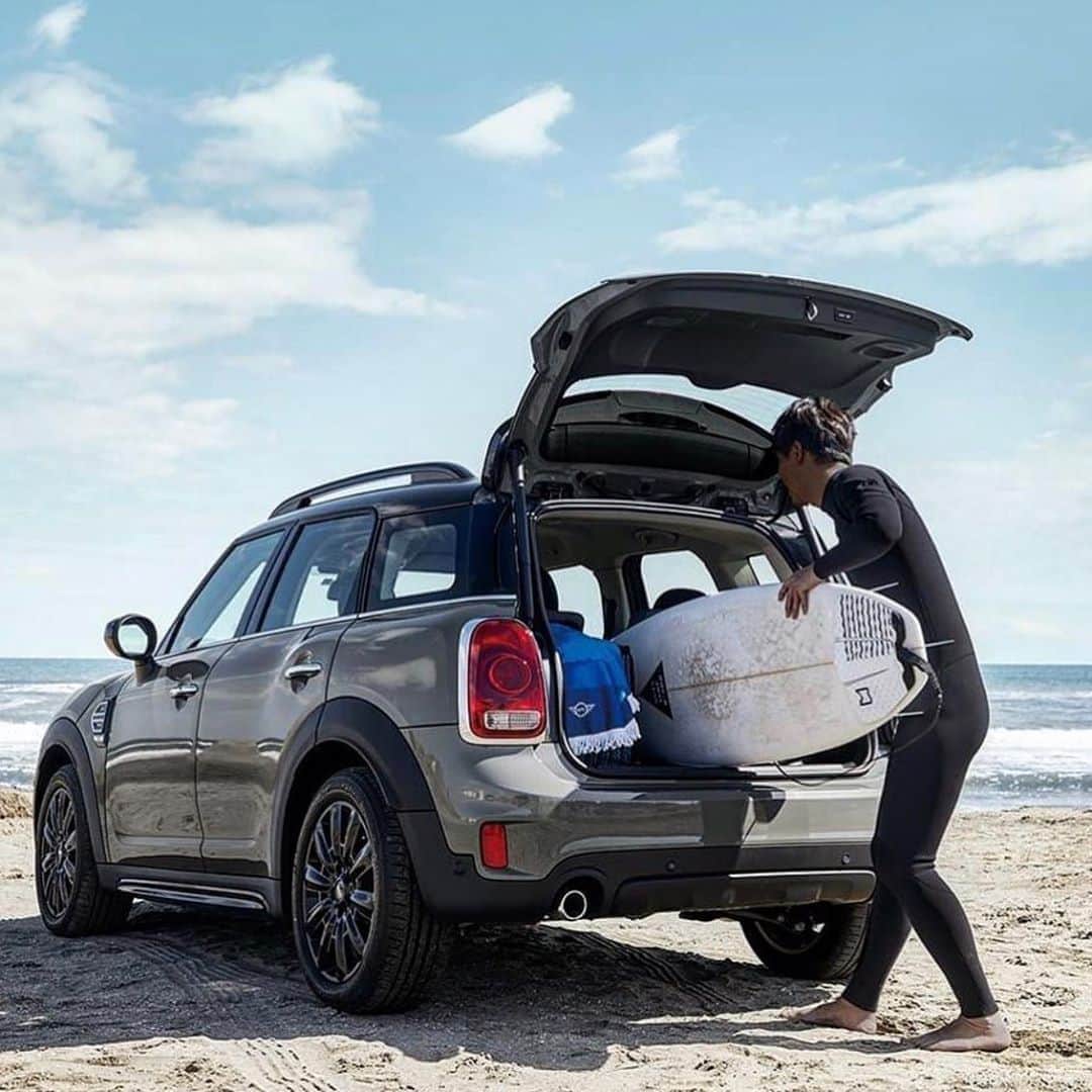 萩原章太のインスタグラム：「自分を再起動させる、最高の瞬間へ。 @mini @mini_japan #MINI#MINIJapan #ミニ#ミニクーパー#ミニサーフ #surf#surfing#surf #サーファー#サーフィン#ライフスタイル」