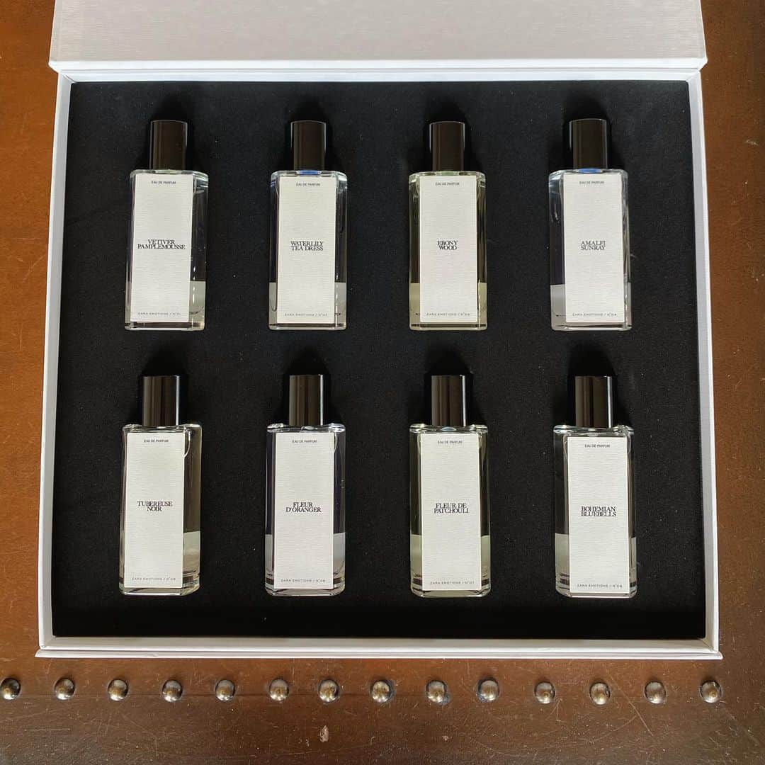 畑野ひろ子のインスタグラム：「@zara とJo Malone Jo LOVES創設者によるフレグランス❤️ 大好きな二つのブランドのコラボ商品！ 気になる香りの重ね付けも、テンションがあがります😆  フレグランスの包装は、セロハンやプラスチックを使用しないというリサイクルに着眼点を置いているところも素敵✨  #zaraemotions」