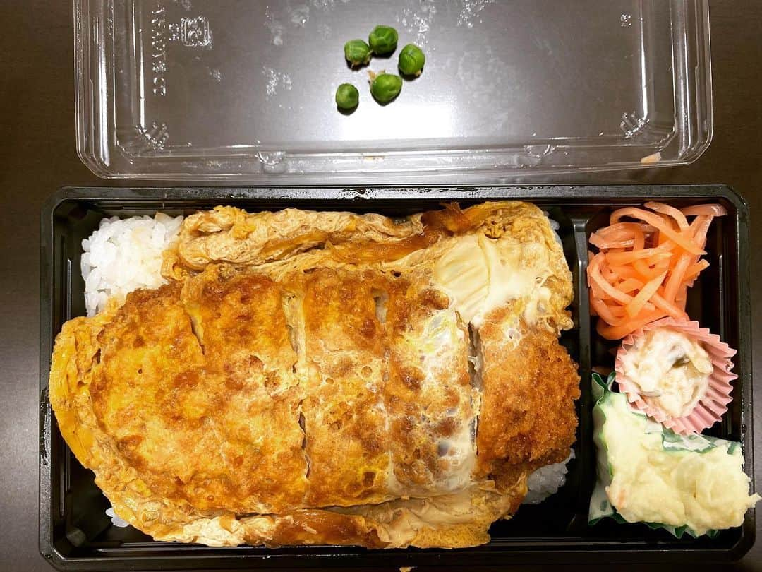 バカリズムさんのインスタグラム写真 - (バカリズムInstagram)「バズリズム飯」6月3日 15時40分 - bakarhythm