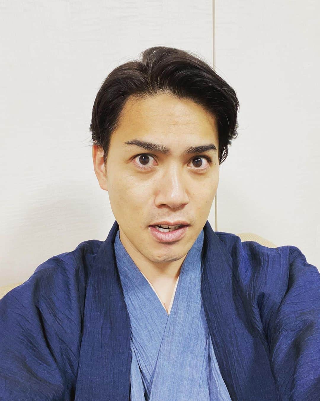 瀧川鯉斗さんのインスタグラム写真 - (瀧川鯉斗Instagram)「久しぶりに仕事着を着ました！🤞」6月3日 16時12分 - koitotakigawa