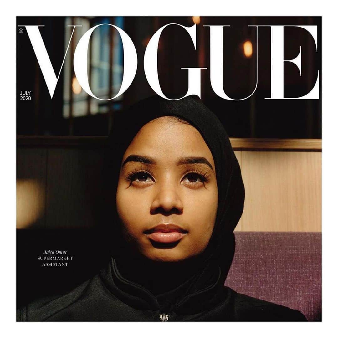 エマ・ワトソンのインスタグラム：「@edward_enninful @britishvogue ❤️」