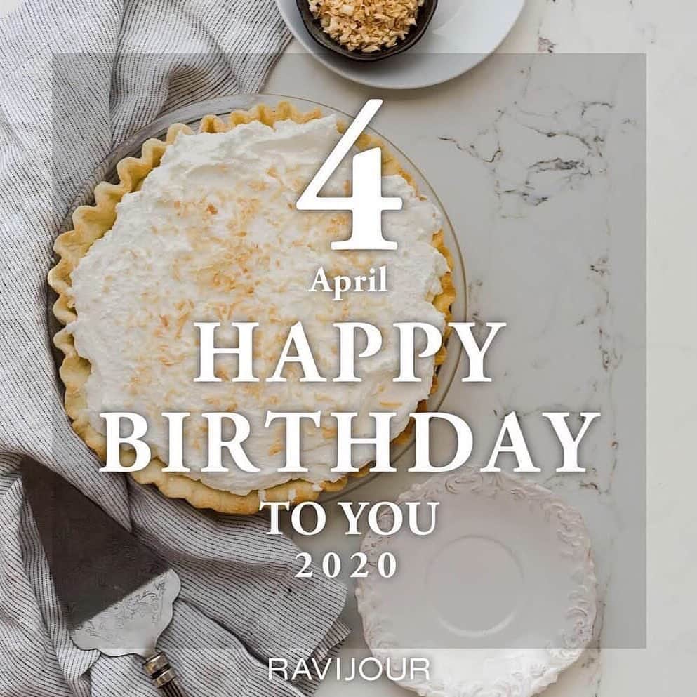 Ravijour札幌4丁目プラザ店のインスタグラム：「. 4月お誕生日の方へ❤️ . 休業再開につき、休業期間中の バースデークーポンが6/30まで ご使用頂けます✨✨ . ブラ上下セットorルームウェア ご購入された際に1,000円OFF🤩✨ . 生年月日がわかるものをご持参ください🙇‍♀️ . #ravijour #ravijour_official  #ravijourstaff  #ravijoursapporo  #ラヴィジュール」
