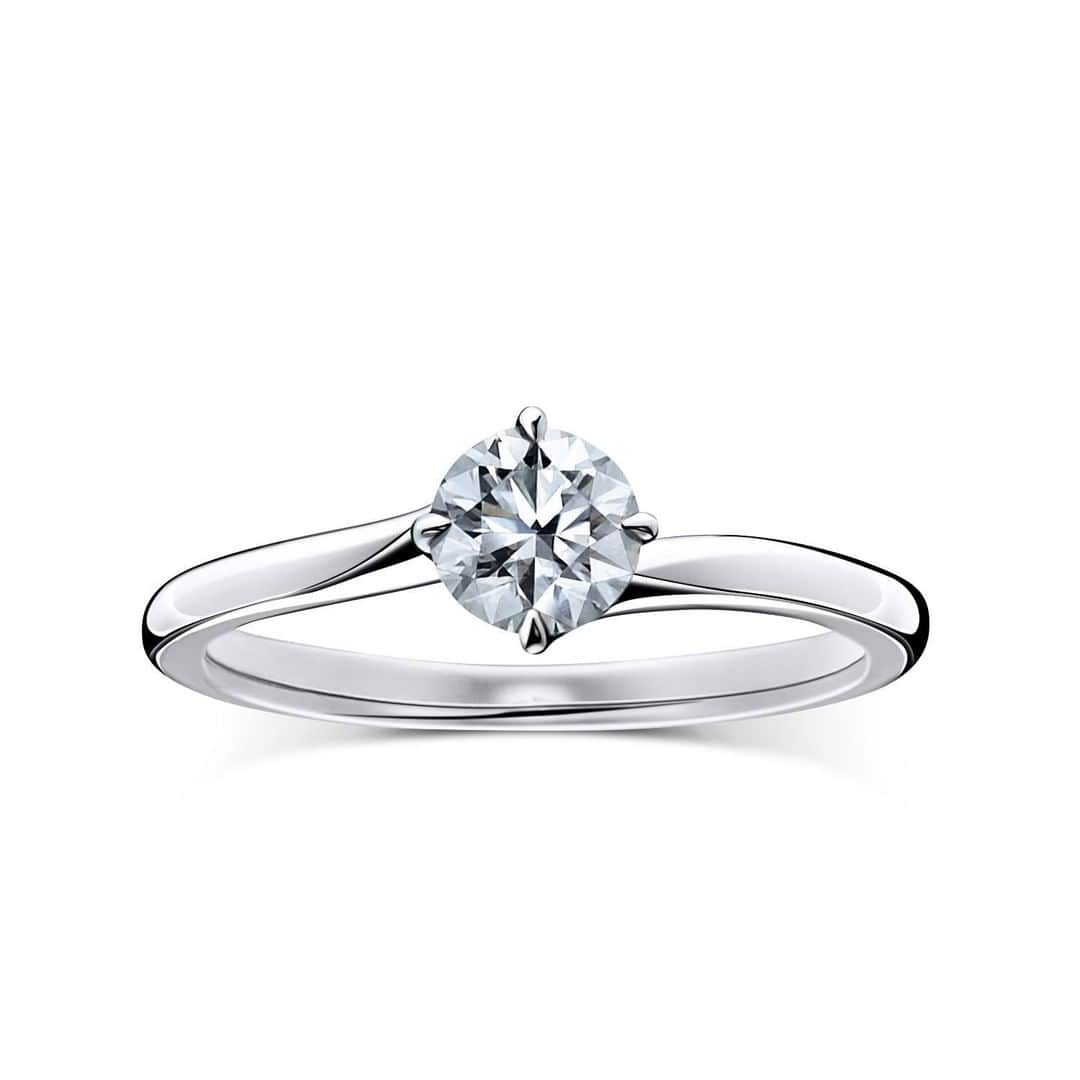 ラザール ダイヤモンド ブティック公式 | 婚約・結婚指輪さんのインスタグラム写真 - (ラザール ダイヤモンド ブティック公式 | 婚約・結婚指輪Instagram)「エンゲージリングも、永く愛せて、体の一部のようにフィットするデザインを選びたい。なめらかなアームのリングには、無垢の輝きの中に他では味わえない最高のフェミニティを秘める。年齢を重ねてから、食事会やパーティーシーンで身につけても、理想と現実のギャップがない。﻿ ﻿ ウェーブラインにメレダイヤとセンターダイヤモンドをセッティングした「クーパーズ」。寄せては返す波が光に照らされたような、圧巻の輝きを放つ。﻿ ﻿ ダイヤモンドをアシンメトリーなアームで包み込むようにデザインした「エリー」。寄り添う3石のメレダイヤとのコンビネーションで、大人の可憐さを演出して。 「ミスト」はゆるやかなひねりを加えたアームが4つの爪へと変化してダイヤモンドをセッティング。シンプルながら、花が咲いたような美しさが際立つ。 ﻿ ﻿ ▶︎プロフィールのリンクからHPをご覧いただけます。﻿ → @lazarediamond_boutique﻿ ﻿ #lazarediamond #ラザールダイヤモンド #世界三大カッターズブランド #婚約指輪 #結婚式準備 #花嫁 #bridaljewelry #全国のプレ花嫁さんと繋がりたい #結婚準備 #marry花嫁 #卒花 #プレ花嫁さんと繋がりたい #結婚指輪 #マリッジリング #エンゲージリング #2020夏婚  #大人婚 #令和婚 #2020秋婚 #2020冬婚 #marriagering #新婚生活 #結婚指輪探し #ブライダルジュエリー #指輪探し #エタニティリング #婚約指輪探し #結婚指輪選び #プレ花嫁2020 #指輪選び」6月3日 17時01分 - lazarediamond_boutique