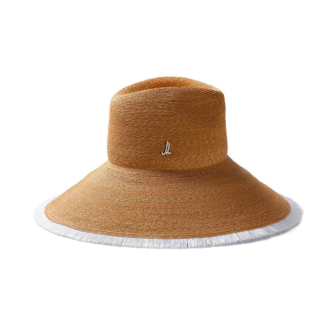 のインスタグラム：「Mühlbauer | SPRING SUMMER 2020 ▪️ The fringe must go on! Our fine straw Cloche #design ART FAY provides perfect sun protection with its bell shape. #muehlbauer #handmade」
