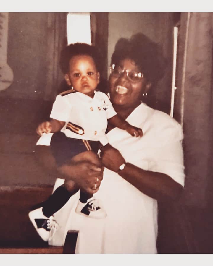 アレックス・ニューウェルのインスタグラム：「My heart! Happy Mother’s Day! #mamatoldme」