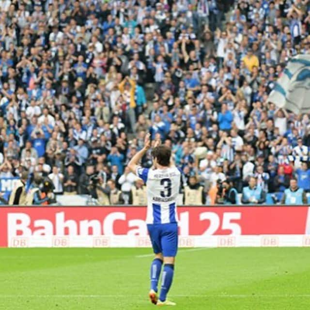 レバン・コビアシビリさんのインスタグラム写真 - (レバン・コビアシビリInstagram)「🇬🇪⚽️🇩🇪 @herthabsc @georgianffofficial #მადლობა #danke #thanks #onthisday #lastgame #letztesspiel #bundesliga #tbt #football #fussball」5月11日 0時44分 - levankobiashvili