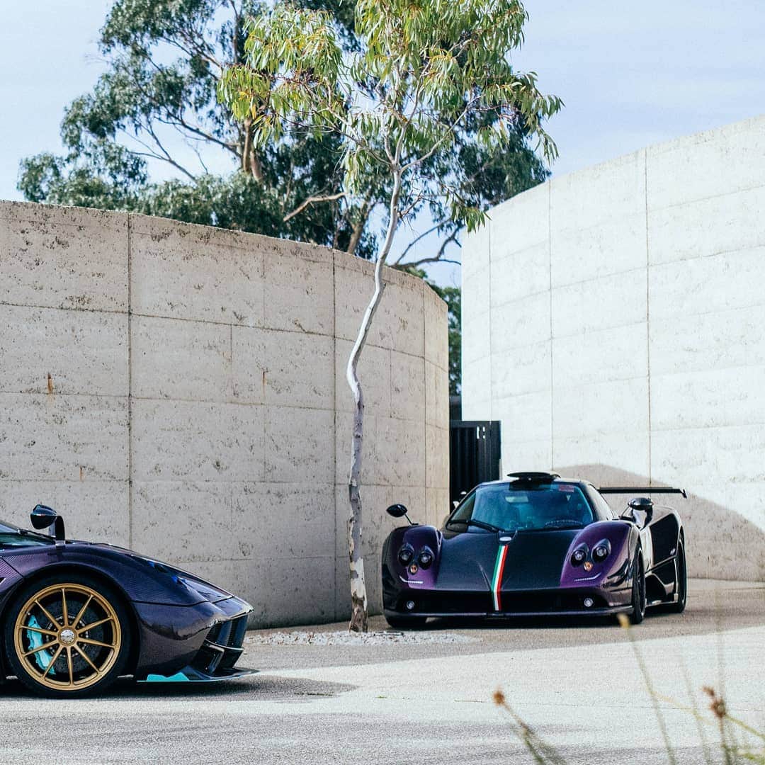 パガーニ・アウトモビリのインスタグラム：「The Huayra Dinastia and the Zonda Viola #staysafe  #stayinyourgarage  #pagani #zonda #zondaviola #huayra #huayradinastia #dinastia #stayhome #stayathome #garage #garagelife」