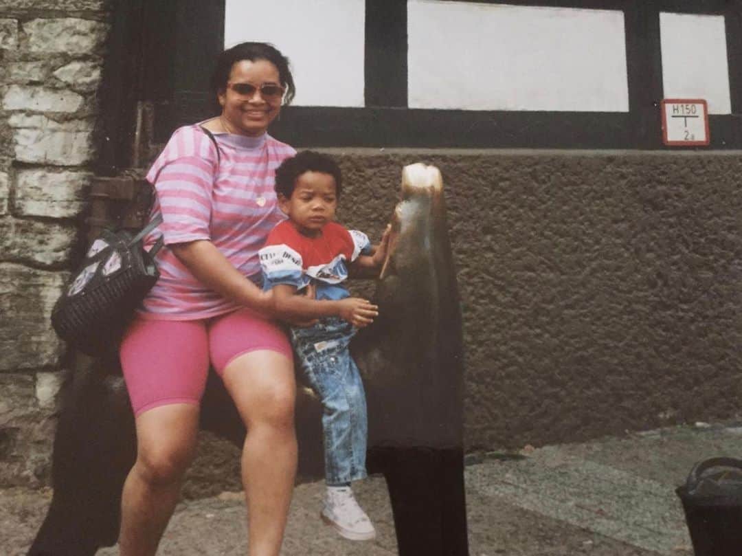 ウルビー・エマヌエルソンのインスタグラム：「The best mom with the biggest ❤️ happy Mother’s Day 😘😘 #mom #love #mothersday」