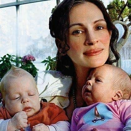 ジュリア・ロバーツ（ファンアカウント）さんのインスタグラム写真 - (ジュリア・ロバーツ（ファンアカウント）Instagram)「Happy Mother's Day ❤ #juliaroberts @juliaroberts」5月11日 1時29分 - juliaroberrts