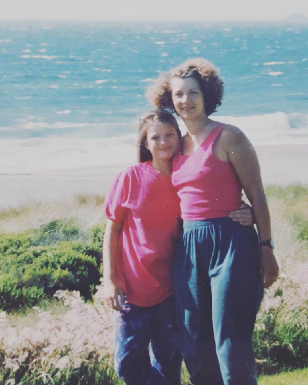 タラ・リンのインスタグラム：「Happy Mother’s Day to my amazing mom! You are the kindest, most generous person I’ve ever known and I’m so grateful to be your daughter ❤️」