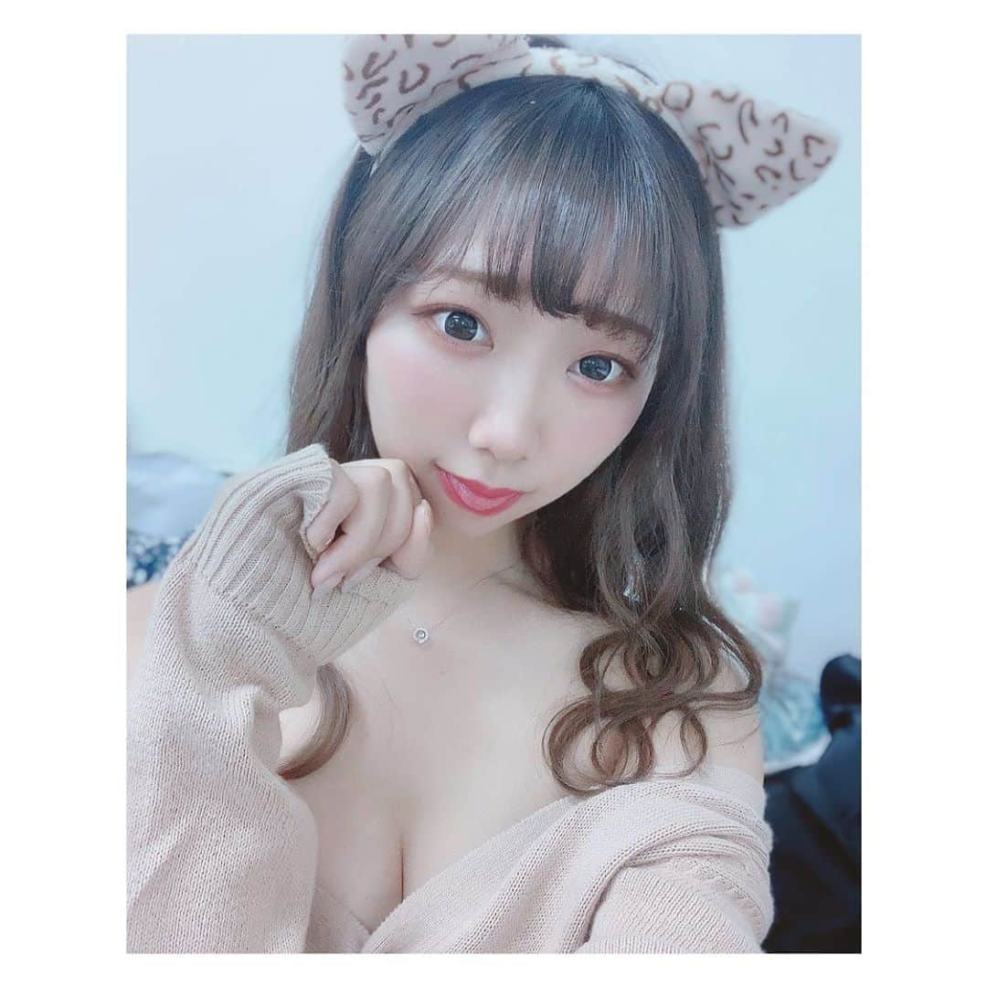 肥川彩愛さんのインスタグラム写真 - (肥川彩愛Instagram)「． ． ． 今日は19時からBIGOLIVEします💗 ． ． みんなと話すの楽しい🥳💖 ． お時間合う方はぜひ〜💗 ． ． ．  #グラビア #グラドル #グラビアアイドル #撮影会 #グラビア動画 #ビジョビ #水着 #ビキニ #童顔 #巨乳 #動画  #可愛い女の子 #自撮り #性感的 #性感睡衣 #偶像 #自拍 #glamour #bikini #asian #asianbeauty #asiangirls #asiansexy #japanese #japaneseidol #ig_japan #igers #picoftheday #肥川彩愛」5月10日 17時59分 - ayame_1108