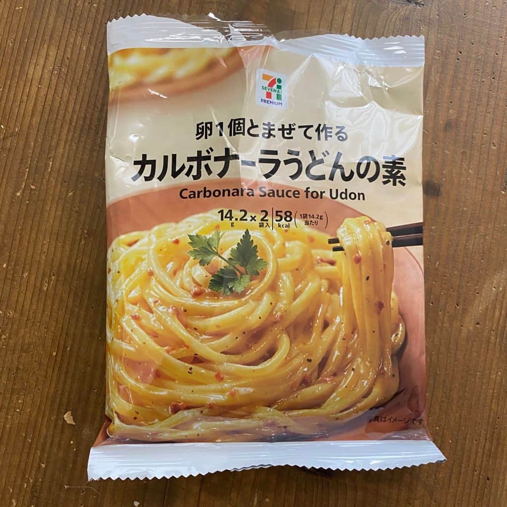 のインスタグラム：「なんならペヤングよりジャンクな味がするのでみんな試して欲しい。 #カルボナーラうどんの素」