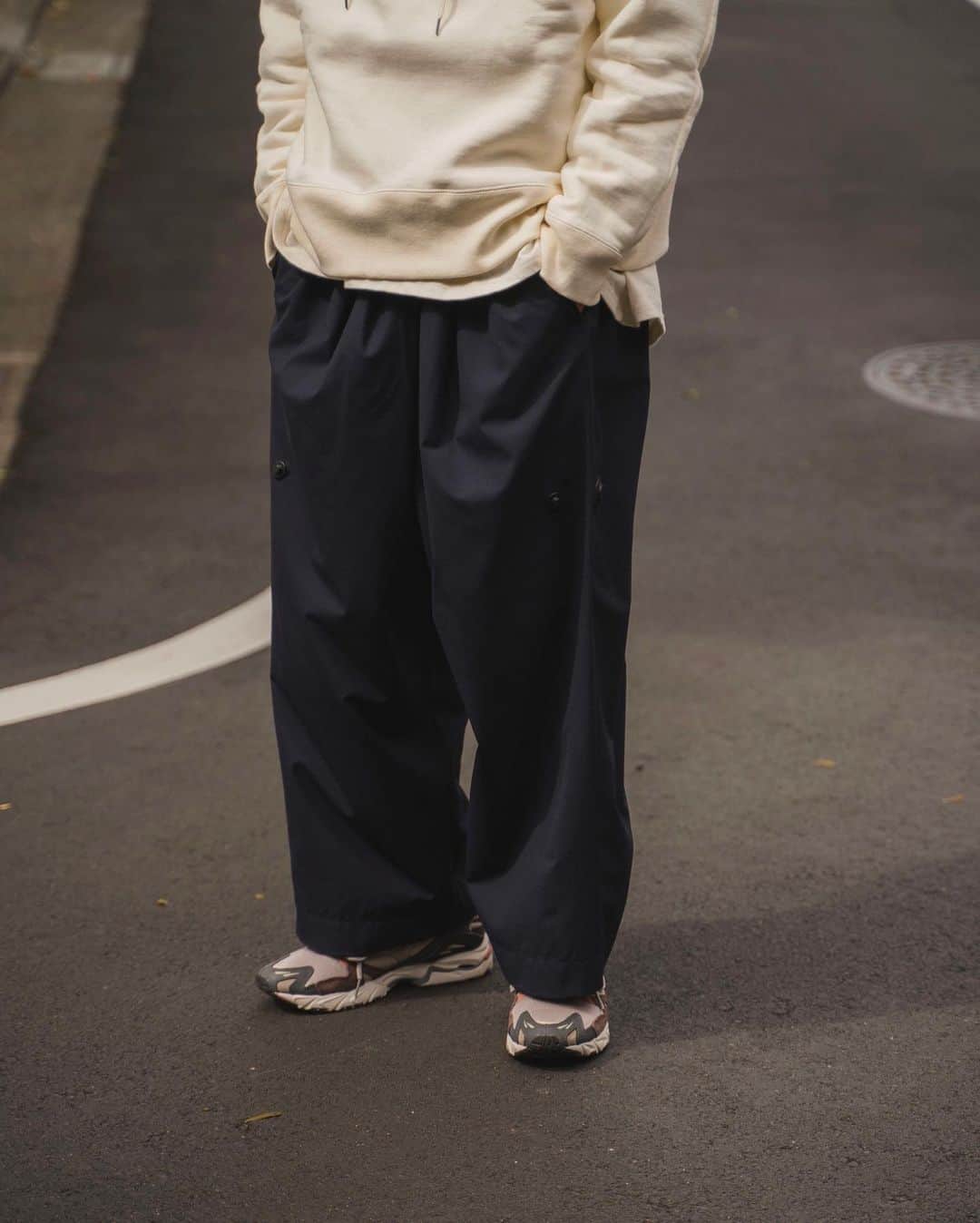 Ryoさんのインスタグラム写真 - (RyoInstagram)「ㅤㅤㅤㅤㅤㅤㅤㅤㅤㅤㅤㅤㅤ @studionicholson made in japan collectionの購入方法について今日は、youtube投稿したのでよかったら見てください☺️ 意外と簡単に買えます🙌 ㅤㅤㅤㅤㅤㅤㅤㅤㅤㅤㅤㅤㅤ hoodie:#studionicholson pants:#rams shoes:#mizuno」5月10日 18時38分 - ryo__takashima