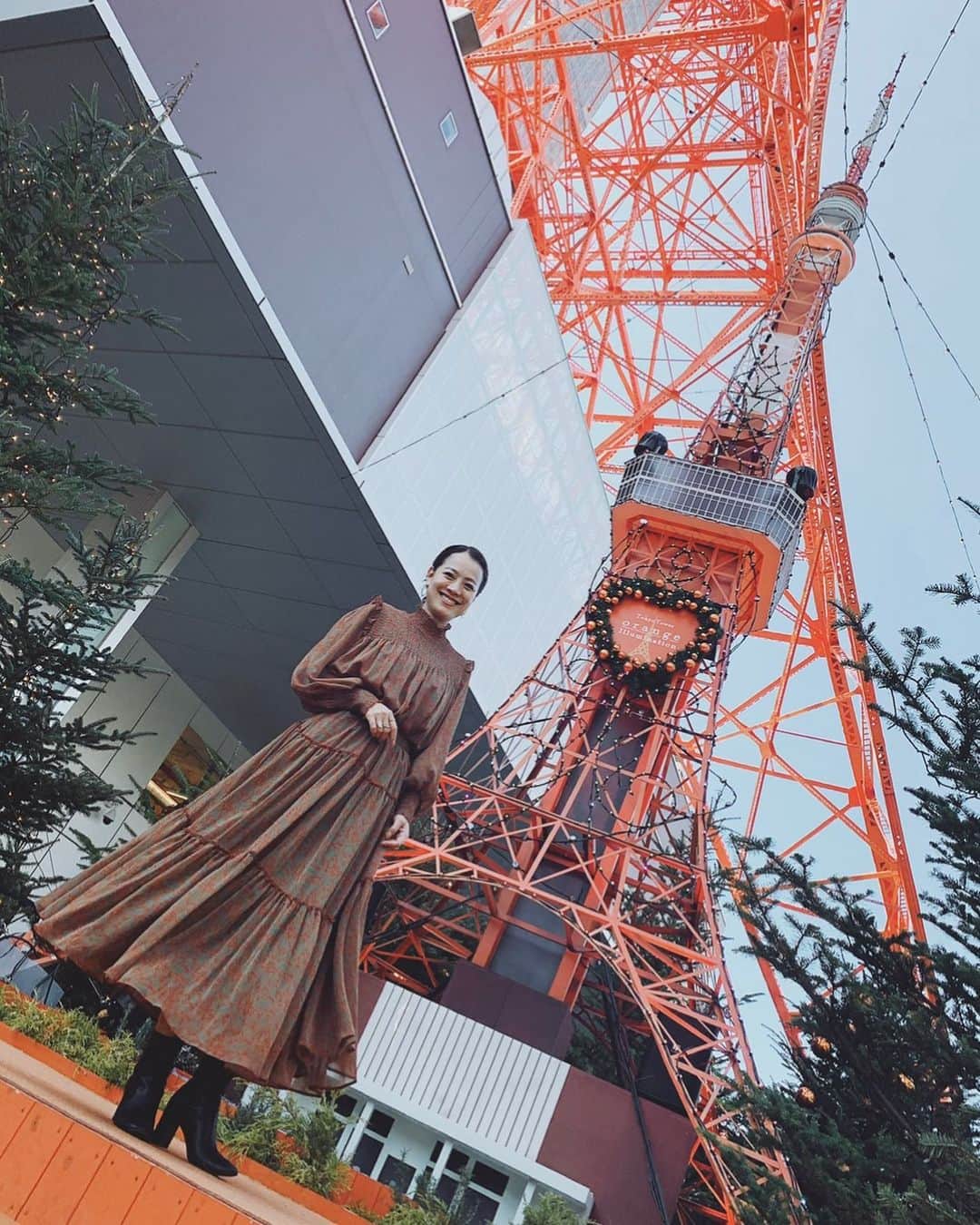 金ケ江悦子さんのインスタグラム写真 - (金ケ江悦子Instagram)「* 今夜20:00〜 東京タワーのオフィシャルYouTube & @asayoga_official で ヨガのLive配信があります✨ 講師:  @mako_kataoka_official ・ ・ その後に 観光大使として 高さ150mのメインデッキから プチトーク&夜景をご紹介させて頂きます。 ・ ・ 私のInstagramでは、YouTube配信後にLiveで夜景をご紹介予定です🌙🗼 ・ ・ 少しでも皆さんのおうち時間が リラックスできで有意義な時間となりますように。 ・ ・ #tokyotower #tokyotower🗼 #asayoga #yoruyoga #東京タワー #東京タワー夜景 #stayhome #ありがとう」5月10日 18時57分 - etsuko_kanagae