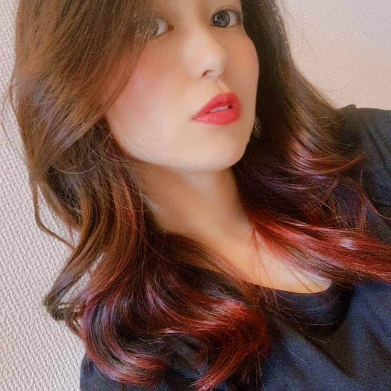 池山智瑛さんのインスタグラム写真 - (池山智瑛Instagram)「. 赤髪インナーカラー❤️ . #インナーカラー #ヘアカラー #hair #hairstyle #haircolor #hairsalon #ブリーチなし #ブリーチなしカラー #赤髪　#東京　#tokyo #渋谷　#shibuya #jewil #instagood #instalike #photooftheday #followｍe #me」5月10日 19時09分 - chu_chiaki