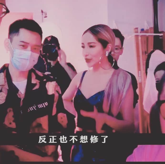 エルヴァ・シャオのインスタグラム：「Happy birthday to you  Ash . Without you there ain’t one can be able to see our vision for my music. You Are The Best !!! May God be with you as always . Love E #TrueLove #Truetalent #Nakedtruth @ashgordon_1989」