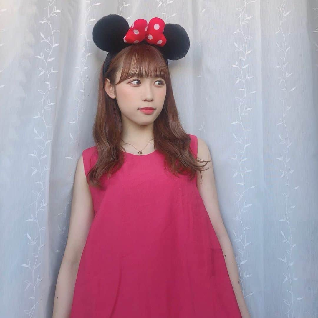 山本瑠香さんのインスタグラム写真 - (山本瑠香Instagram)「おうちディズニー 🐭🎀 . すみません 赤いワンピース着ただけの 簡単ミニーコーデです💭笑笑 . . #disney #stayhome #おうち時間 #おうちディズニー #ミニーコーデ」5月10日 19時31分 - ruka_1010_team8