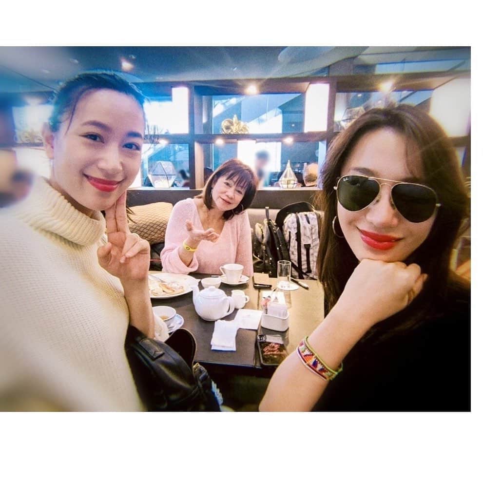 のインスタグラム：「Happy Mother's Day💐 ・ ・ 〈photo〉about 4,5 months ago. Sister's baby was still in her belly☺️Now, she became a mother! ・ ・ 4,5ヶ月前の写真。この時妹の赤ちゃんはまだお腹の中。今、妹はお母さんになりました！ ・ #happymothersday #妹も母親  #母の日 #高橋ユウ」