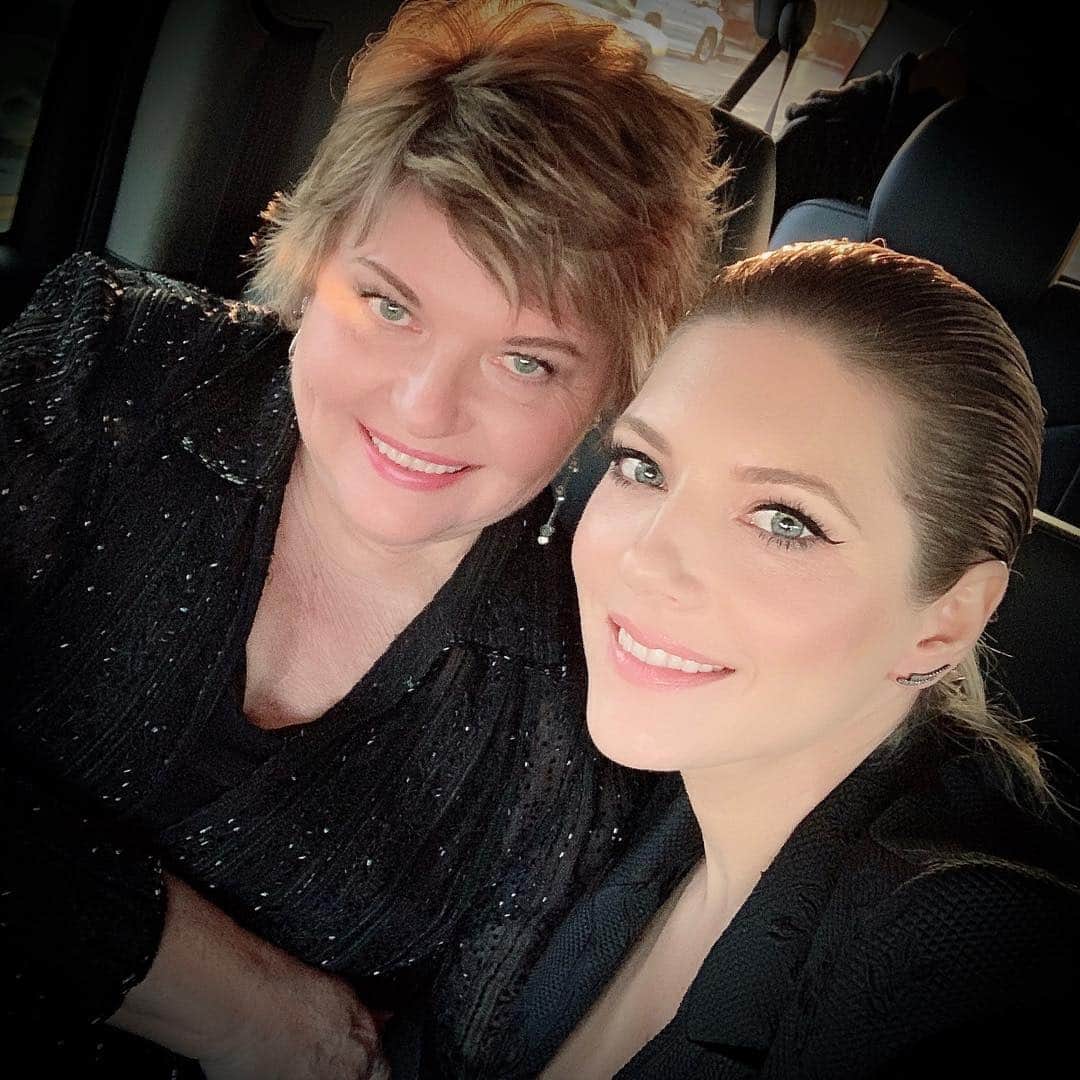 キャサリン・ウィニックのインスタグラム：「Happy Mother’s Day to the greatest mom I could have ever asked for. ❤️」