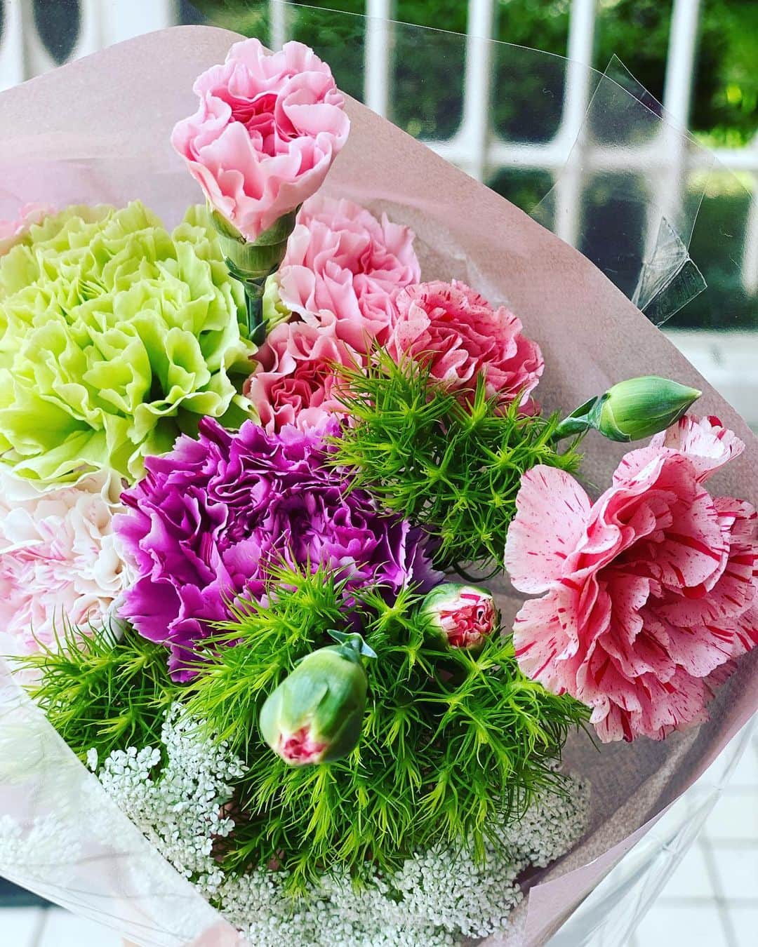 YUKA さんのインスタグラム写真 - (YUKA Instagram)「いつも大きな愛で包んでくれる母へ  心から感謝をこめて。  #happymothersday #loveu」5月10日 21時02分 - yukamoumoon