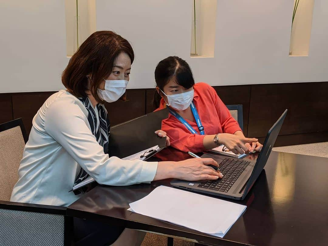 東京観光専門学校さんのインスタグラム写真 - (東京観光専門学校Instagram)「オンライン授業いよいよスタート‼️ 新入生のみなさん、新2年生のみなさん、お待たせしました‼️ 先生方の準備も最終段階✍️ みなさんと授業で会えることを楽しみにしています😄✨ #東京観光専門学校　#オンライン授業　#オリエンテーション　#いよいよスタート　#専門学校　#授業開始　#本当はみなさんに直接会いたい😭」5月10日 21時15分 - tokan_1967