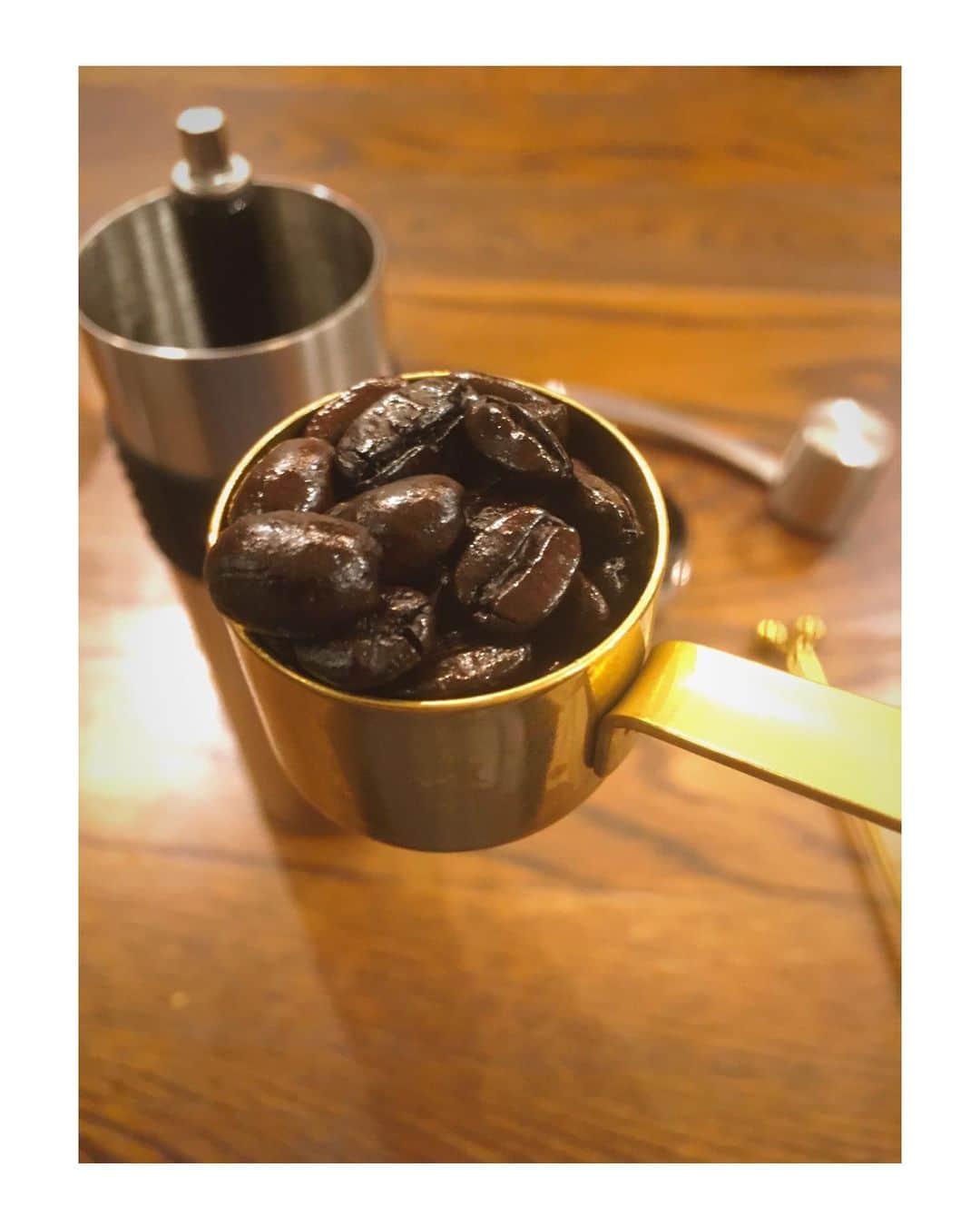 丸山智己さんのインスタグラム写真 - (丸山智己Instagram)「美しい💎  #coffee  #coffeebeans  #frenchroastcoffee」5月10日 21時22分 - tomomi.maruyama0327