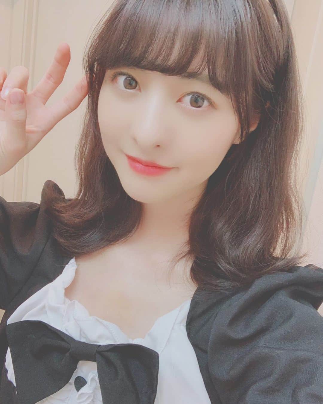 のインスタグラム：「インスタライブありがとおお🖤🖤🖤」
