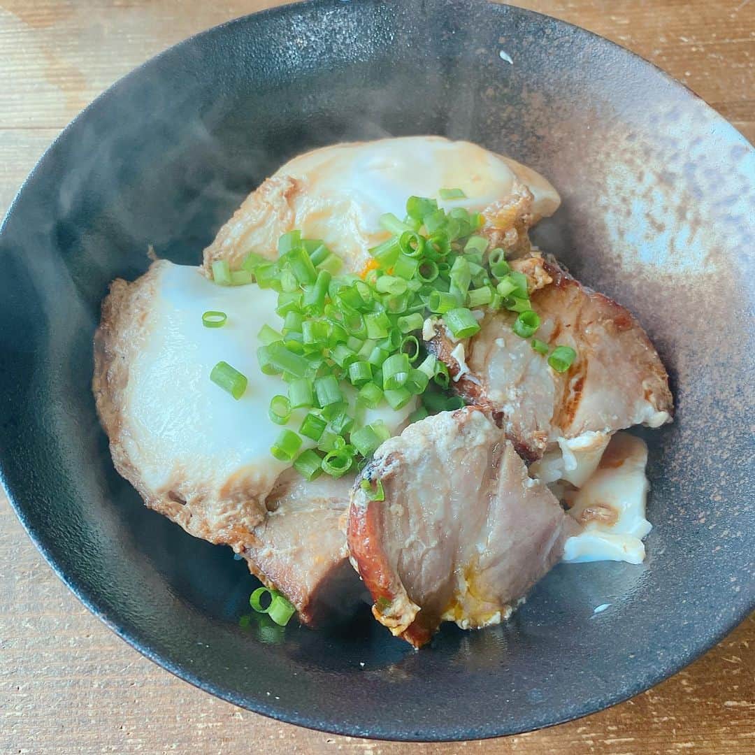金巻ともこのインスタグラム