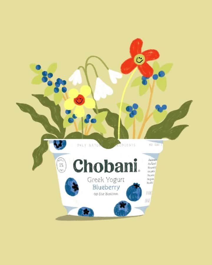 Chobaniのインスタグラム：「Here’s to all the moms who give the best advice, the best hugs, and the best snacks 💗🤗🥄. Hope you have the sweetest of days on this #mothersday 🎨: @aranquinn」