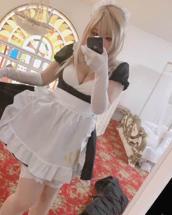 Minchanのインスタグラム：「メイドさんが動く #ギャル #コスプレ  #メイド #life #instagood #instagram #instalike  #cosplaygirl #selfie #cosplayer #cosplay #otaku #gamergirl #gamergirls #自撮り女子 #japanesegirl #japanese #japanesecosplay  #curvygirl #gal #xoxo💋 #코스프레 #여자 #여자친구 #일상」