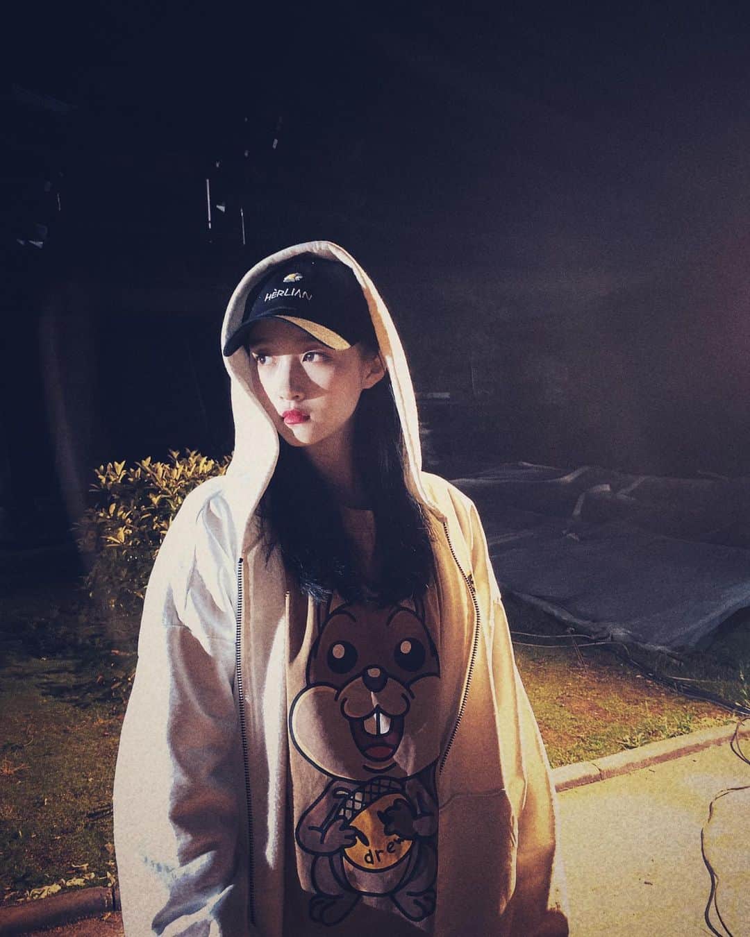 クアン・シャオトン（Guan Xiaotong）のインスタグラム：「🐿️ 晓怂鼠…」