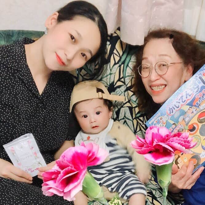 世手子さんのインスタグラム写真 - (世手子Instagram)「HAPPY Mothers day celebration٩(๑′∀ ‵๑)۶•*¨*•.¸¸♪ Folic acid makes us mother(*´▽｀)ﾉﾉ My son's future may be a sushi chef(*≧艸≦) Have a nice Mother's Day⸜🌷︎⸝‍ @happyyycradle  今日は #母の日 (〜￣▽￣)〜 まさか自分が母親になるなんて、ほーんと楽しいね(◡‿◡ฺ✿) そんな日は #ハッピークレイドル 飲みました(≧∇≦) 飲みやすい錠剤で #美容 に大切な成分入ってて #セルフケア にぴったりな #美容サプリ ʕʘ̅͜ʘ̅ʔ #葉酸サプリ で私たちは母親になれました(^_-) ハッピークレイドルで #ハッピー母の日  #自粛生活 が続く5月は世の中のお母さん本当に大変だと思います(´TωT｀) #自粛疲れ のお母さん達に #銀鳥産業 の #お米のねんど をおすすめします<!--(o>ω<o) --> おうちで #回転寿司 がつくれる #おもちゃ ✧(✪д✪)✧ 型があって色んなの作れちゃう(●´ω`●) 何度も使えて1500円は安いっっ 絶対 #想像力豊か で #創作活動 が楽しめる子に育つと思う\(●⁰౪⁰●\)(//●⁰౪⁰●)// #妊活サプリ #船堀橋はりきゅう治療院 #pr #monipla #gincho_fan」5月10日 23時12分 - rojide