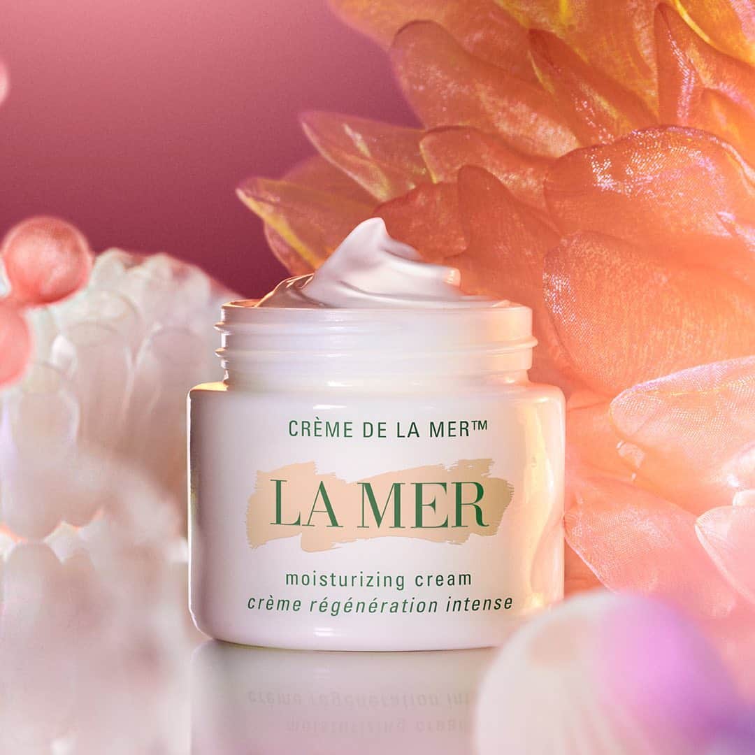 ドゥラメールのインスタグラム：「Wishing you a Happy #MothersDay, near or far. #LoveLaMer」