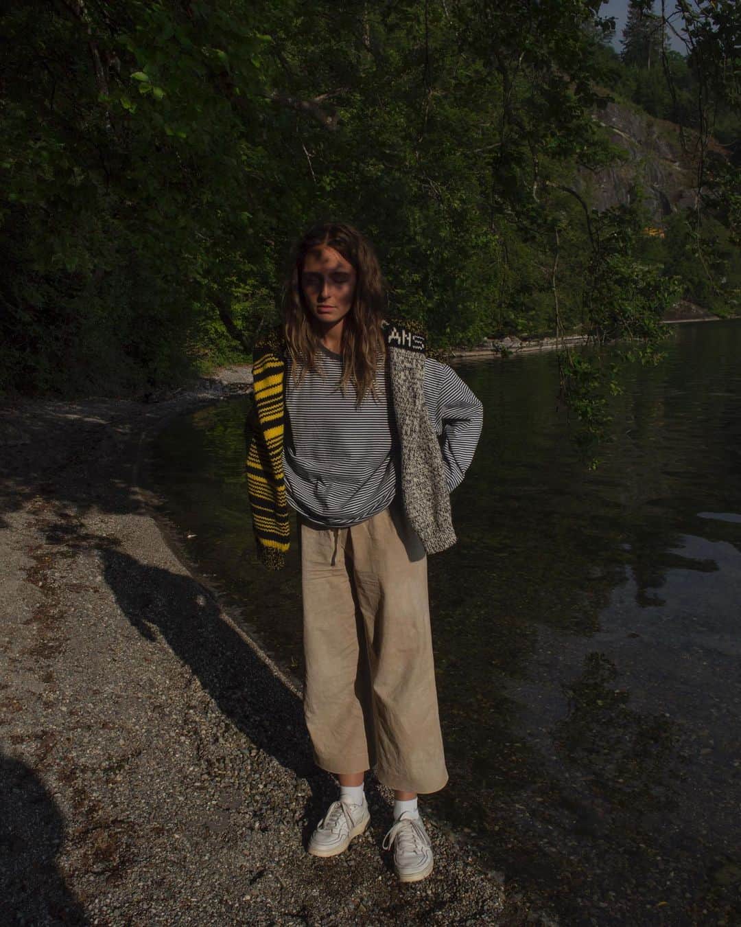 ベア・ハンソンのインスタグラム：「Sleepy sunday」