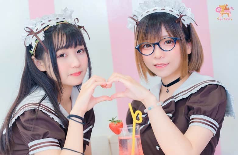 小桃のインスタグラム：「難得的一天，給大家看看我家小可愛MOMOKO！嘻嘻🥰😘❤️ #メイドの日」