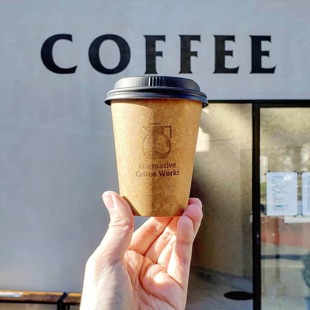 CAFE-STAGRAMMERさんのインスタグラム写真 - (CAFE-STAGRAMMERInstagram)「By the way, did you brew coffee? 陽のあたる、その時またね♪ #大久保 #カフェ #☕ #cafe #okubo #tokyocafe #cafetyo #大久保カフェ #alternativecoffeeworks」5月11日 0時04分 - cafetyo