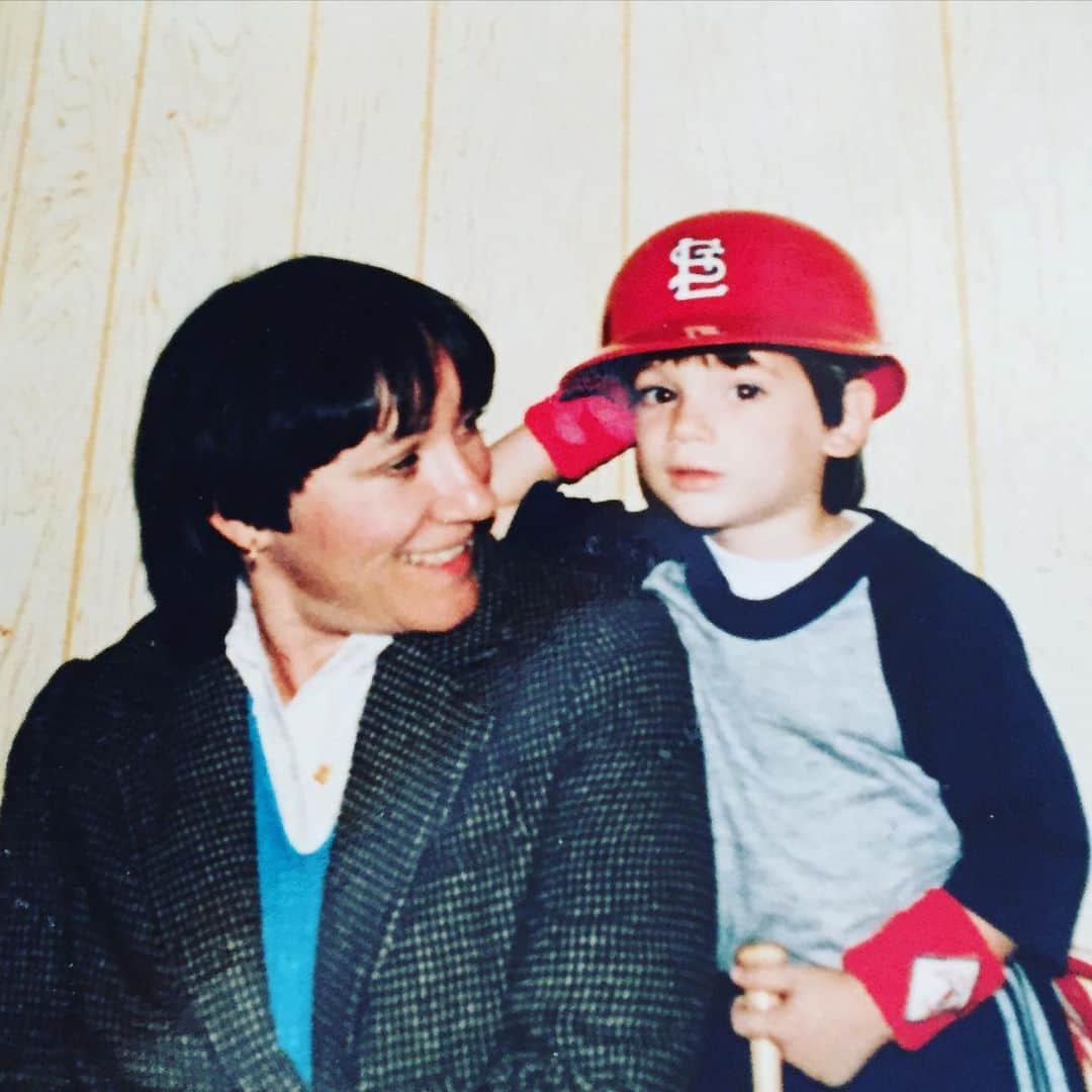 のインスタグラム：「Happy Mother’s Day Ma. We hit the jackpot getting to be raised and loved by you ❤️ • And a very happy Mother’s Day to all the Mama Heroes out there ❤️ • #mothersday #mama」