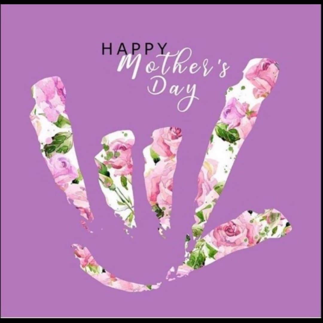 マーリー・マトリンさんのインスタグラム写真 - (マーリー・マトリンInstagram)「Happy Mother’s Day!! #iloveyou #asl 🤟💜🤟💜」5月11日 0時03分 - themarleematlin