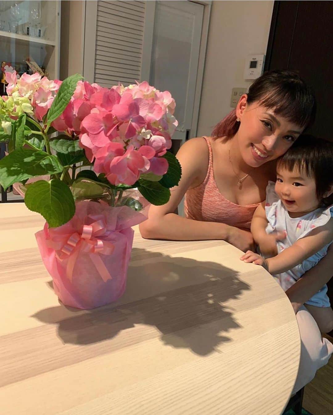 SONNYさんのインスタグラム写真 - (SONNYInstagram)「Happy Mother’s Day to all the wonderful mommy’s around the world 💐💖 #母の日」5月11日 0時27分 - sonnyprimetime