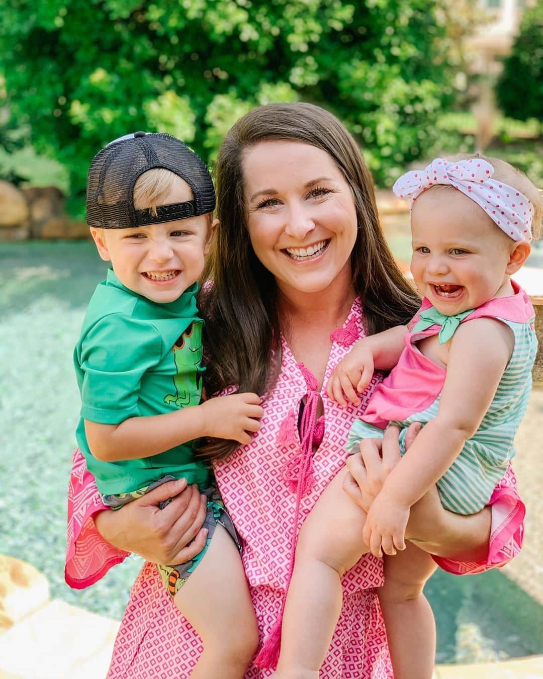 カーリー・パターソンのインスタグラム：「Happy Mother’s Day💐 These two are my whole heart and I am so grateful to God for His blessings🤍」